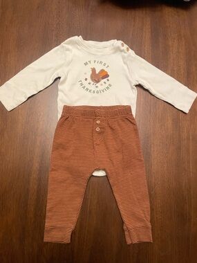 Carter's Cream Thanksgiving Bodysuit and Pants with Turkey Graphic